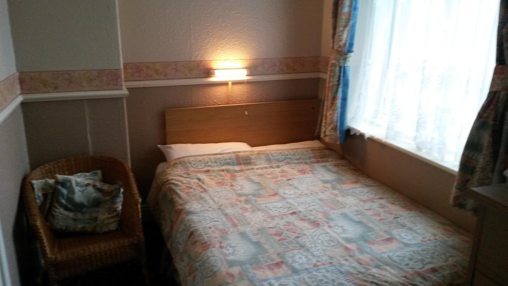 Walford Hotel Блекпул Номер фото